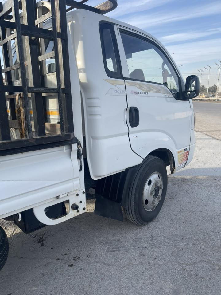 السلام عليكم كيا فحل موديل 18رقم بغداد باسمي شرط تحويل سنوية 28 سعر 127.عنوان بغداد بسماية اتصال ***********
