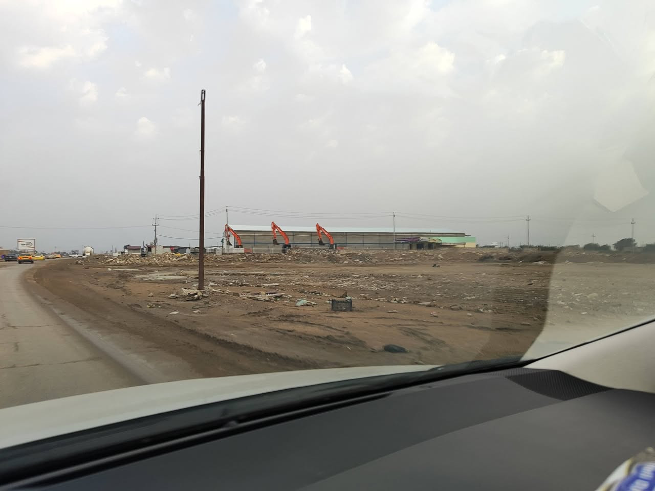 السلام عليكم ورحمة الله وبركاته
عرصه زراعي سند 25
المساحه 300
للبيع  
المكان خلف معمل الؤلؤة 
مجمع  كامل كهرباء ومي 
وتبليط  جوه الجسر الي يروح للمطاط  جنك جاي من الحمزه وتصعد الجسر  
ماعرف اسم المنطقه هاي 
بس هيه ع طريق الزوار قريبه للشارع 
الشراي ويحب يستفسر هذا رقمي 
***********
(علماً هاي الصور قديمه هسه اكو بناء جديد هواي ناس كعدت بيه)
