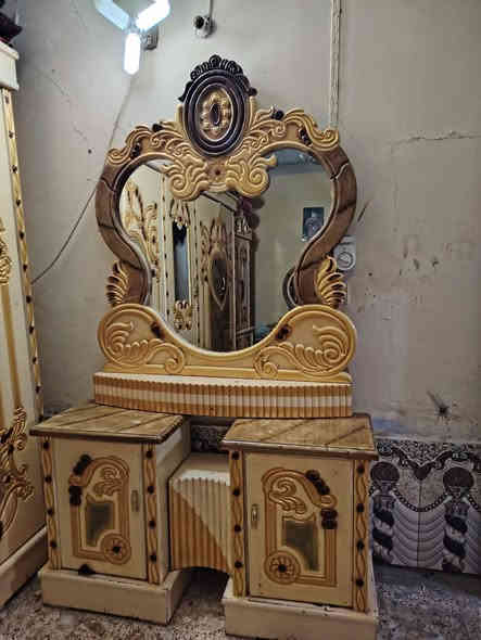 ‏‪***********‬‏
غرفه خشبيه للبيع المكان ناصريه مدينه صدر 
سعر 750 وبي مجال
