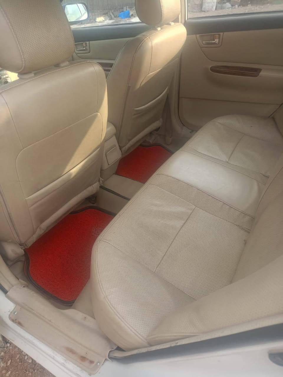 السلام عليكم ورحمه الله وبركاته 
على بركت الله لبيع موديل 12 
سنويه جديده تبريد تخم تاير 
سعر 50 ورقه وبيها مجال 
***********
العنوان بغداد
