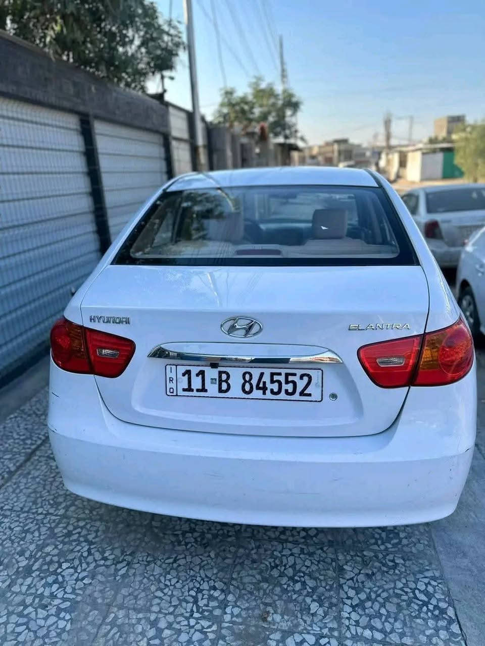 السلام عليكم
النترا 2011 خليجي للبيع متوازي لظروف خاصة 
فول مواصفات للاخير 1/1 كفالة عامه 
مكينه 2000 دوش المرغوب 
السياره حلوة وجاهزه بدون اي نقص 
رقم بغداد دولي بإسمي تحويل مباشر 
مكان السياره بغداد السعر 102
للاستفسار *********** 
.
