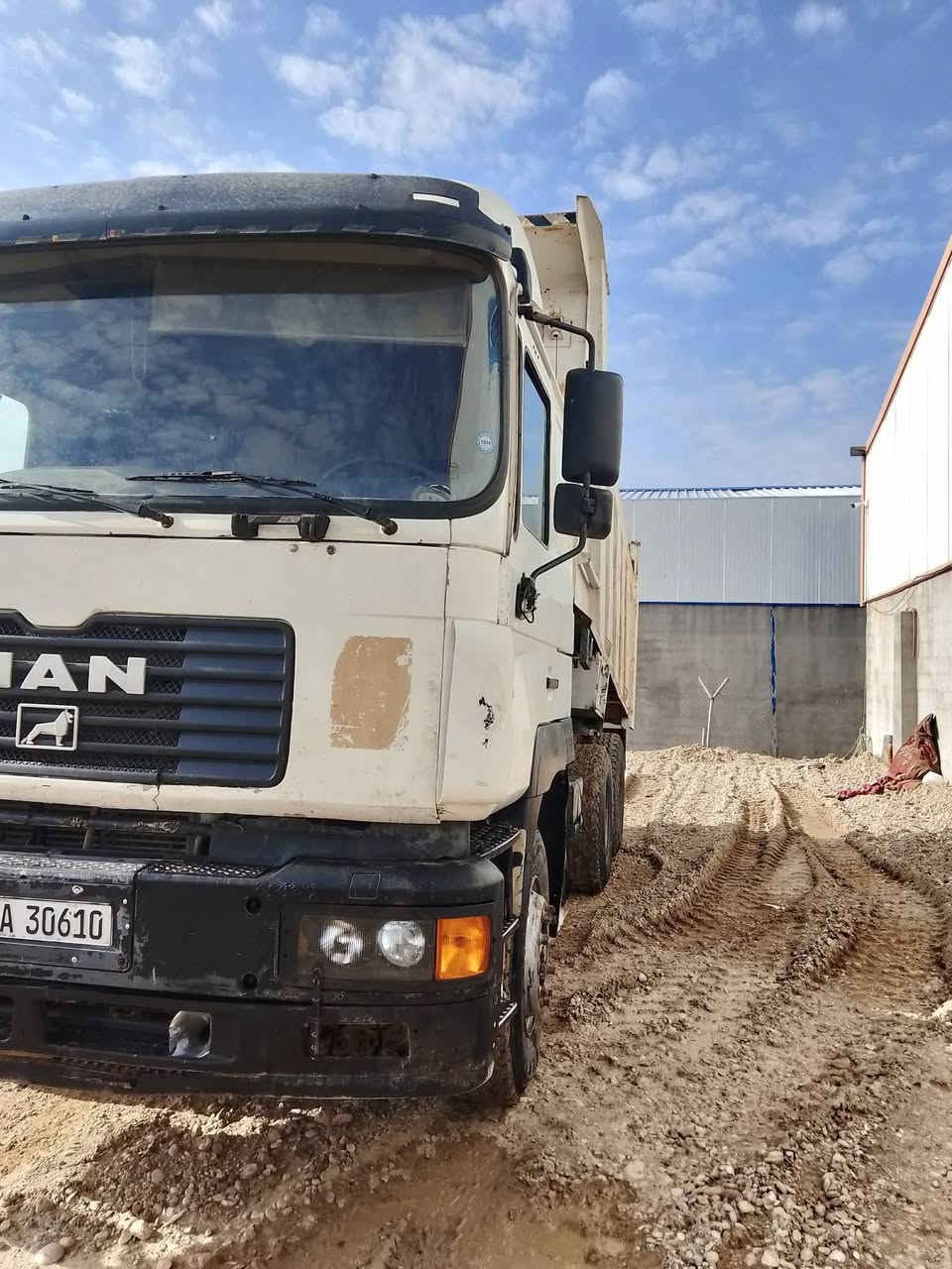مان للبيع صقر
موديل 98
سعر 160بيه مجال 
سياره محرك ينقص عيب البي بس محرك والباقي شوف العين
مكان ديالي كفري 
***********
