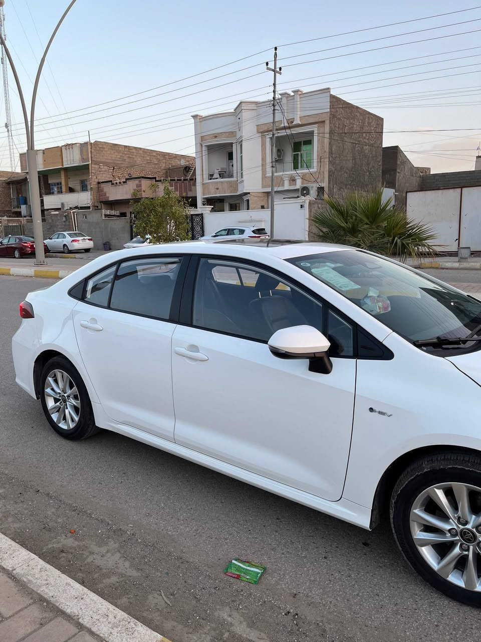 كورلا هايبرد موديل 2025 تجميع صيني شكل الخليجي رقم بغداد محرك 1800 هايبرد ماشية 34 الف فول مواصفات بس الكشنات مو كهرباء السيارة مكفوله من كلشي بيها شخط حيل صغير بالباب الخلفي عكس سايق موضح بالصورة تحويل ثاني يوم بأسم صاحبها السعر 155 وبيها مجال للشراي  مكان سيارة الانبار الرمادي رقم صاحب السيارة ***********
