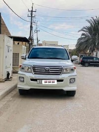 لاندكروز ٢٠١٥ رقم بغداد باسمي فول ١/١  مكفوله كفاله عامه رقم بغداد باس...