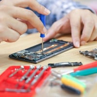 فرصة عمل السلام عليكم  محل بحاجة الى فني صيانة موبايل  للاستفسار الاتص...