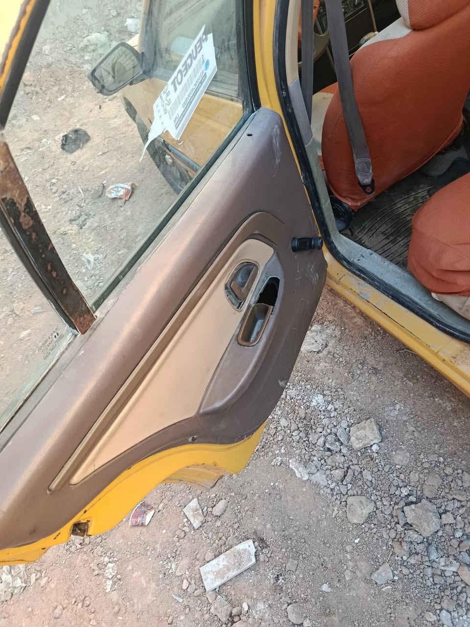 بيجو ٤٠٥ موديل ١٢ مكفوله من الضربه سنويه ساقطه تخم تاير مكينه كير كورلا الكير عاطل السعر ٢٠ وبيه مجال مكان النجف الحيره ***********
