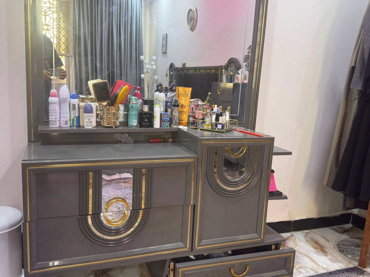 سلام عليكم غرفه منام تركي جديدة للبيع 8 قطع سعرة مليون بيه مجال لشراي عنوان البصرة القبله حي المهندسين الاستفسار اتصال *********** واتساب متوفرا البصرة, العراق
