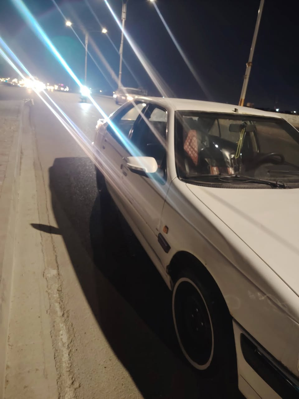 سلام عليكم بيجو بارص مكفوله مديل ٢٠١٣ الون ابيض خصوصي التفاصيل ***********
