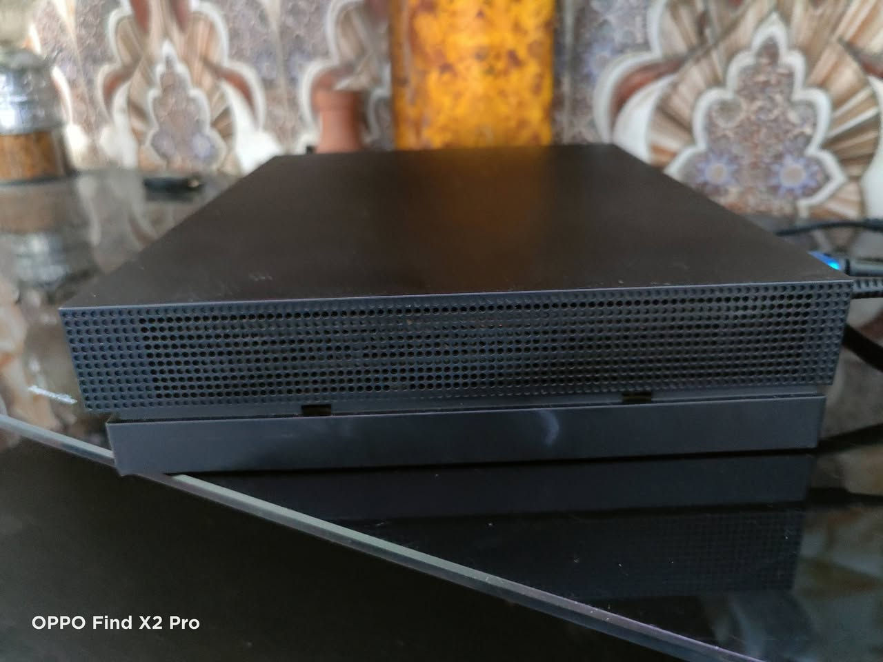 سلام عليكم خوان إكس بوكس ون اكس نضيف ستيكر ول يدها مالته الاصليه واحد تيرا مراوسه وياه PC قوي كون جهاز ما مفتوح ابد تجي تفحص وتروح مكاني البصرة حيانية ما عندي توصيل رقمي *********** متواجد وتساب وكل الهلا بيكم موو البيع فقط مراوسة وياه PC
