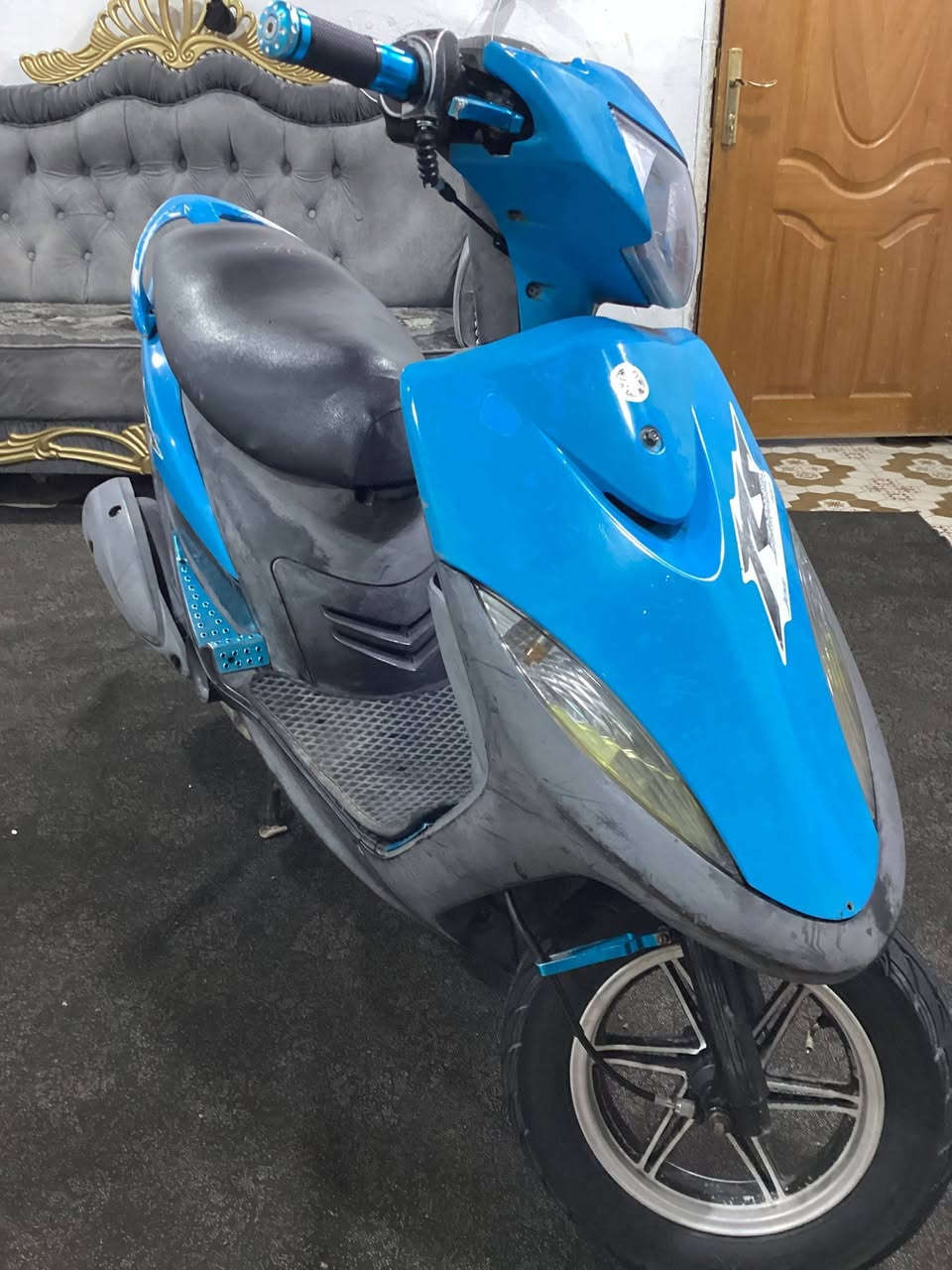 للبيع لون سمائي رمبة الدراجة حتة الويل ولتزويد اجة وياهة اصلي ومكفولة كفالة عامة ***********
