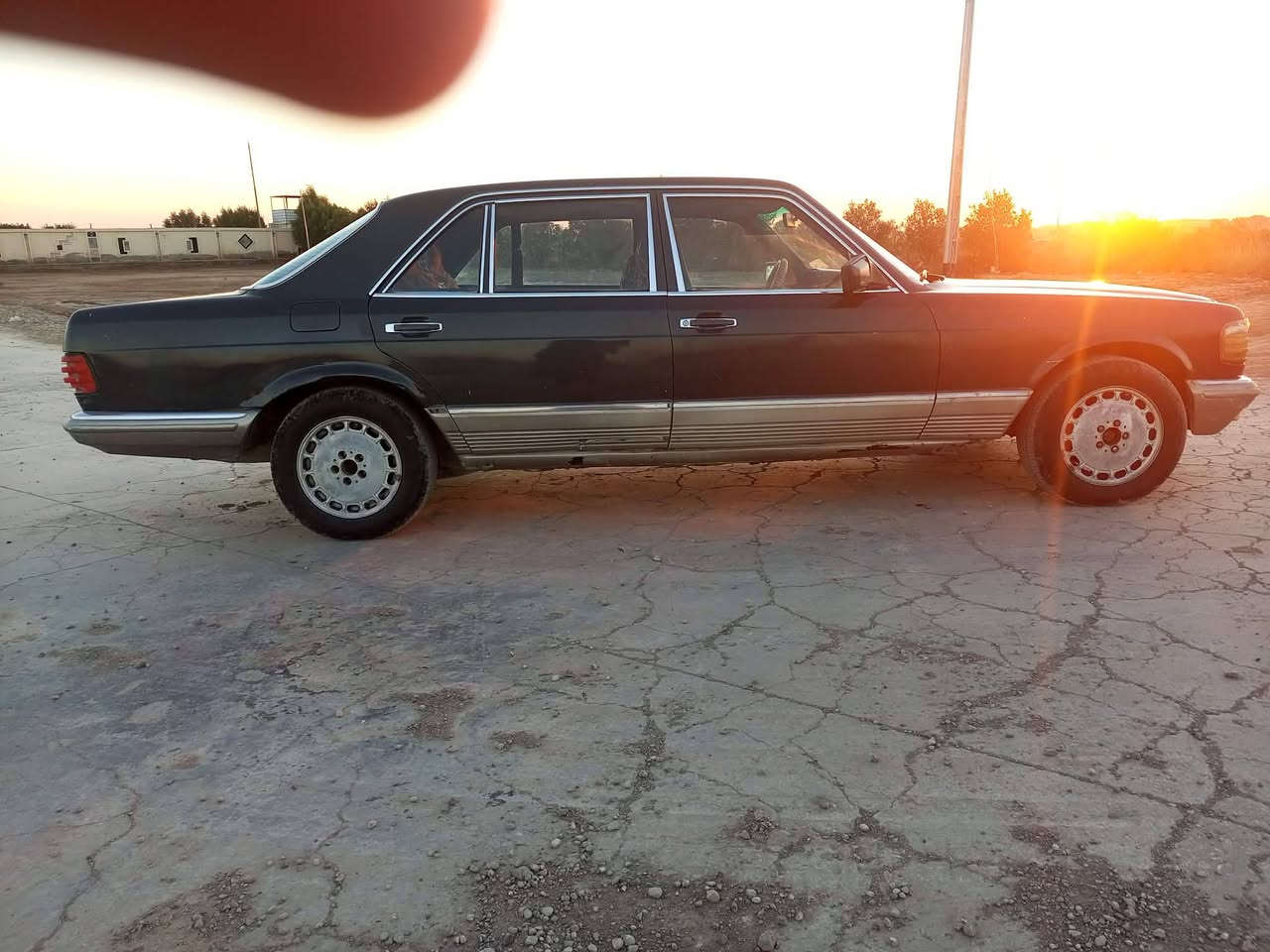 سلام عليكم مارسيدس 500 رقم ديالى سنويه جديدة بسمنه مكينه ففتي 3000 جديده تبريد شغال سياره جاهزه المكان واسط سعر 40 وبيه مجال المكان واسط ***********
