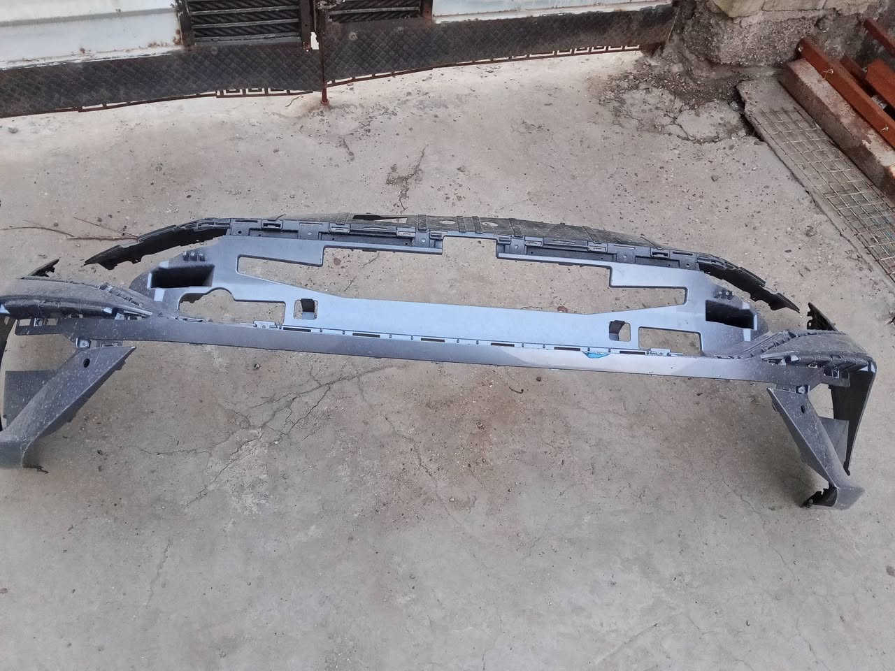 هيكل دعاميه امامي لنترا 2024 للبيع السعر 35 الف مكان بغداد الدوره
للتواصل ***********
