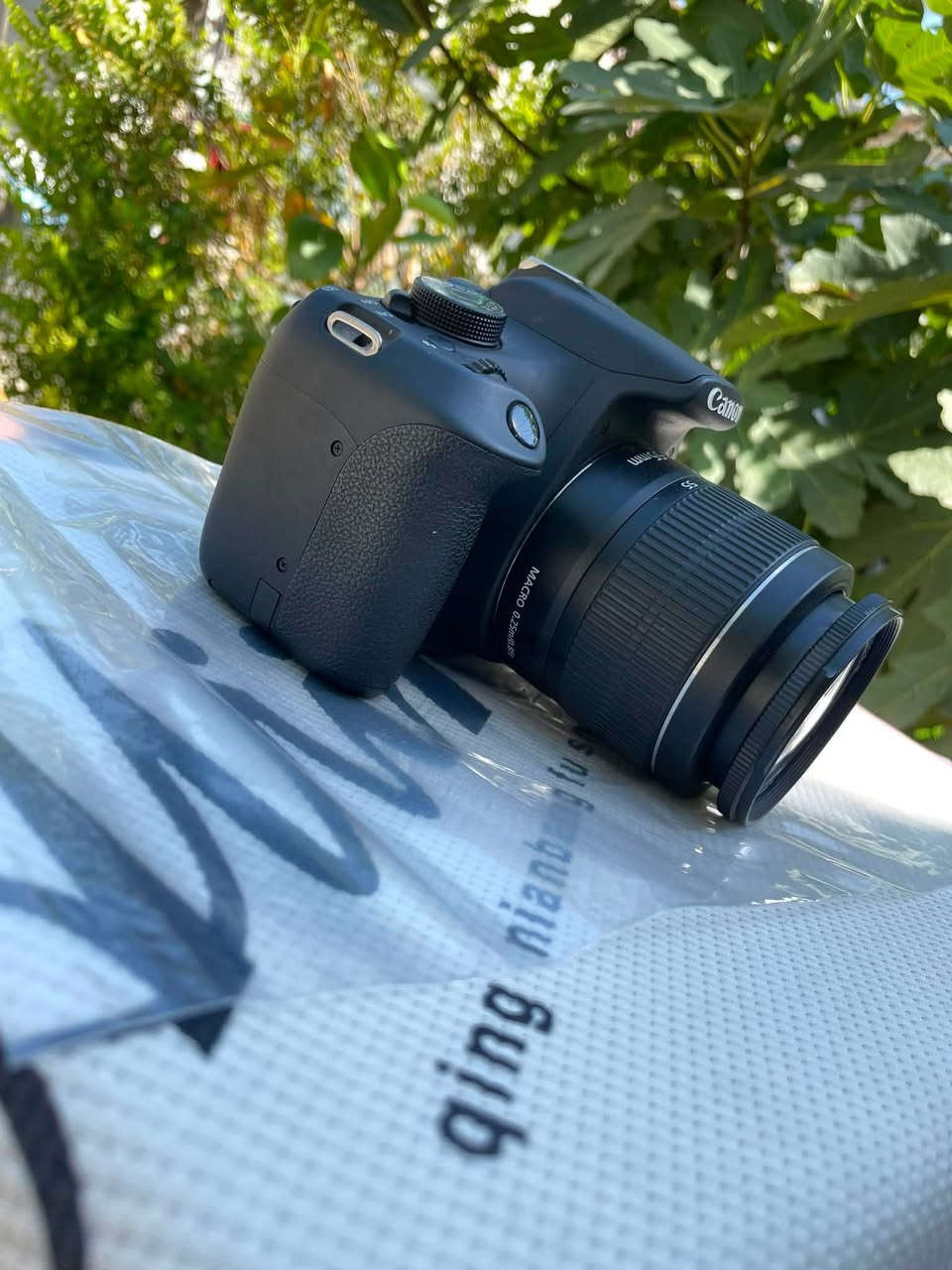 للبيع كاميرا
كانون

Canon 1200 D

الملحقات 

شاحنه 
حزام كتف
جنطه درع ضد الكسرر 
قرص تعريفي
عدسة 55.18
حزام جنطه

الكامرا نظافة 100% استخدام شي جداً بسيط
مكاني بغداد للاستفسار اكثر السعر ع واتساب *********** للاتصال.
