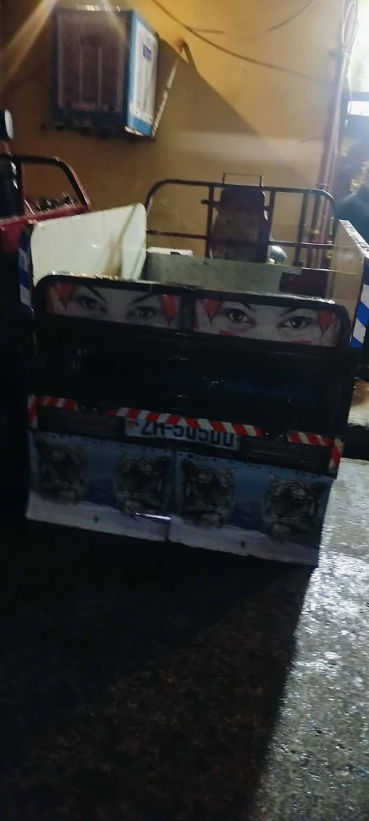 السلام عليكم اخوان ستوته للبيع موديل 16شاص اشاره مكينه شرط ستوته مقفوله.مليون350بيها مجال.0773 672 0490
