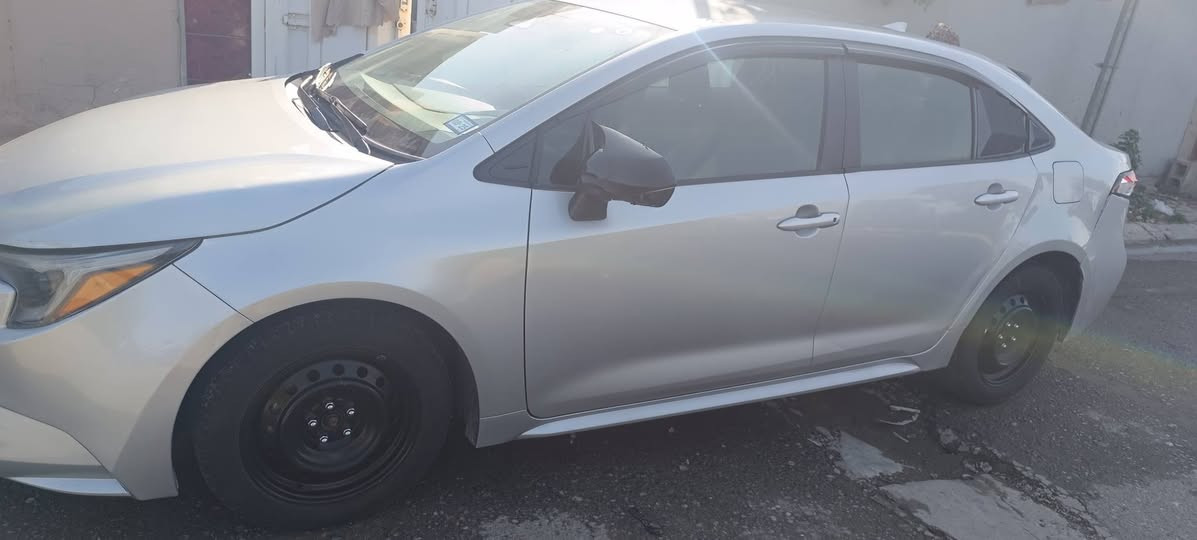 كورلاموديل 23 هايبرد جديده لوك محرك كير صدر لوك ماشيه 25 الف  بجم كبس مكفول سياره بيها 3 قطع صبغ و صندوك مبدل بلادي بدون حوض بدون دواخل والجاملغ الايسر شويه معجون بي حسبتهن حساب 4 قطع رقم بغداد  فقط ايرباك برده طاك  سعر 130 او بيها مجال للشراي 
***********
