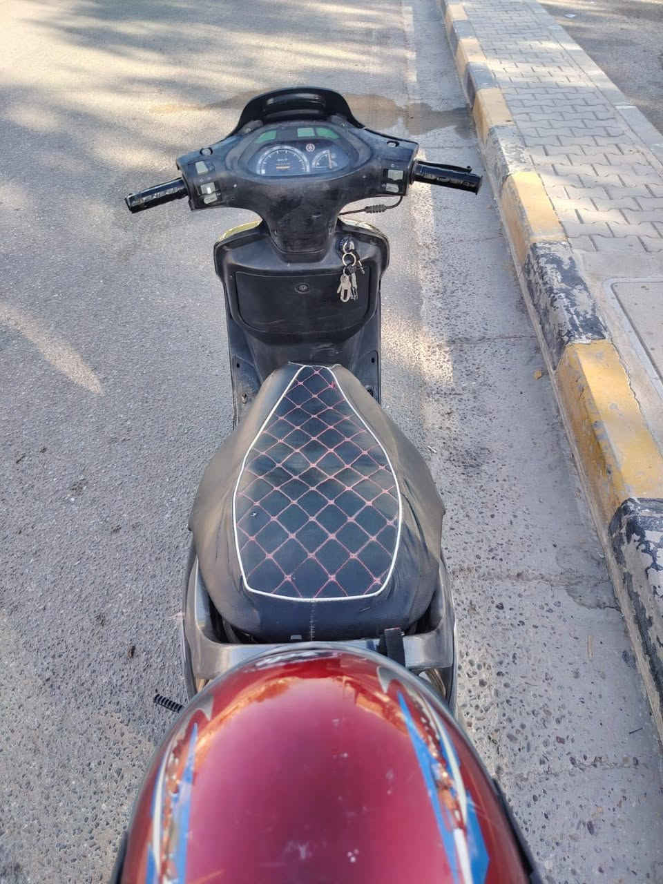 دراجه فراشه للبيع جاعزه من كلشي سلف هندر لايت اشاير كيجات جكات دبلات بريكات قفل سايرن كله شغال محرك ناعم السعر 350 وبيها مجال نجف حي السلام ***********
