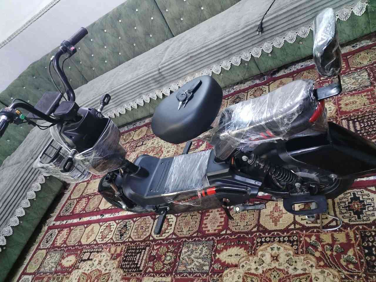 للبيع شحن سرعه ٦٠ بطريات ممتازه وياه شاحنه الدراجه شوفت عينك جديده المكان البياع شرطه الرابعه السعر 200 ***********
