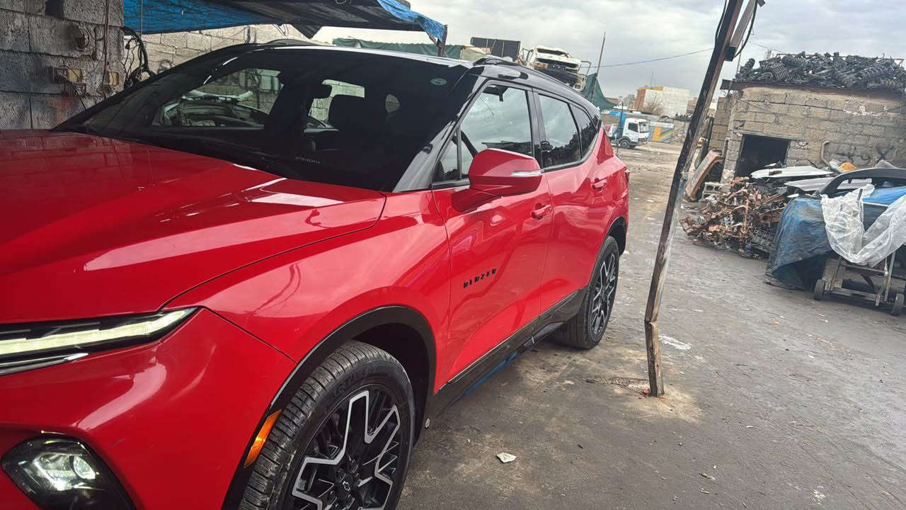 يالله/السلام عليكم عندي شوفرليت بلايزر  (موديل23) فول ضرر فقط شبر بونيت  سياره رقم اربيل 
السياره جديده خير من الله ماشيه 66000المواصفات👇🏻
👈مكينه جبيره 6سلندر3600 حجم
👈شاشه كبيره
👈كامره خلفيه
👈كشنات جلد
👈تبريد مركزي 
 
👈لد نهاري امامي وخلفي
👈رادار امامي 
👈رادار خلفي
👈قياده ذاتيه 
👈تحديد مسار 
👈5 كامرات محيطيه
👈شحن واير ليش
👈بصمه ابواب وبصمه تشغيل عن بعد
👈مكان السياره كركوك 
👈الاتصال والاستفسار
***********
*********** كركوك, العراق
