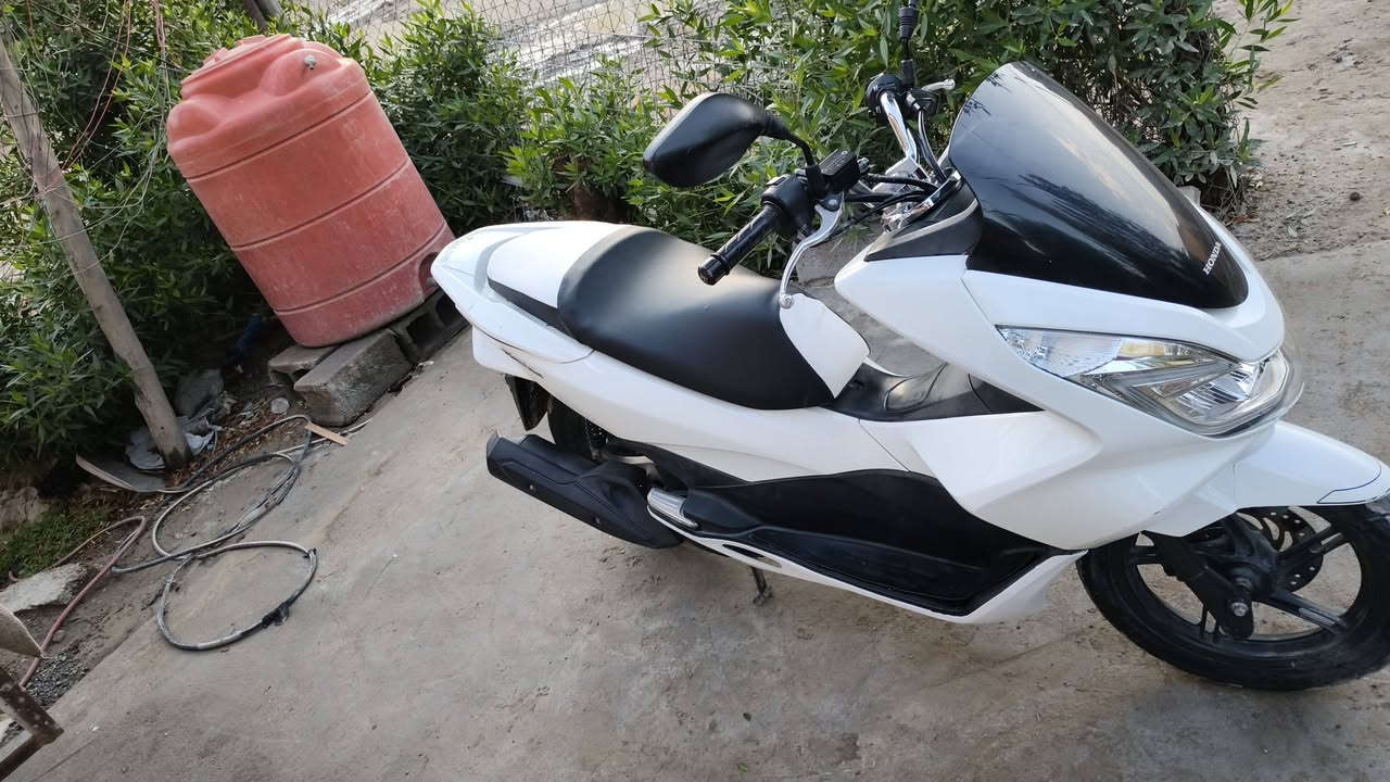 سلام عليكم دراجه لبيع سعر2000دراجه جديده ***********
