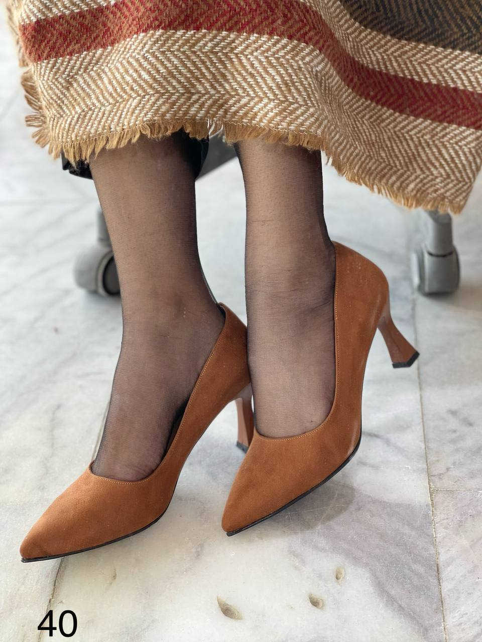 Venesia_77

▪️حذاء كعب 
 القياس فقط داخل الصور   
▪️السعر 10 فقط 

#احذية  #حقائب  #اكسبلور  #ازياء #اكسبلورفولو 
#برنس #اناقة #عباية #كعب


**إذا كنت صاحب هذا الإعلان وتريد حذفه لأي سبب، رجاءا أرسل رسالة إلى الدعم الفني**