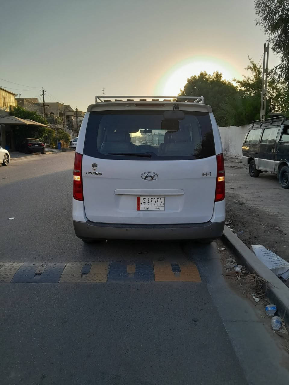 للبيع ستاركس موديل ١٥
مكفوله وجاهزه...ماعدا المؤشر عليه بالون الأخضر ..رقم بغداد مصفره وأريد تحويل 
السياره ماشيه ١٢٥ الف حقيقي. العنوان بغداد حي الخضراء او حي الجامعه 
للاستفسار/***********
*********** واتساب
