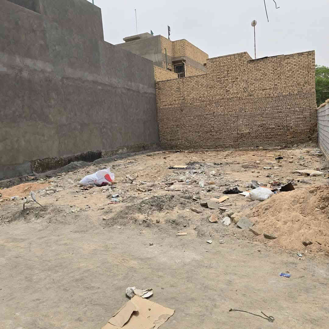 للبيع قطعه ارض طابو صرف الموقع حي رمضان قرب فوج الطوارى المساحه 150م سند مستقل وليسه شريك الواجهه 10 النزال 15 م للاستفسار مراجعه مكتب الوفاق للعقار العنوان  حي الجزائر مقابيل فندق برج الامراء او الاتصال عل الرقم *********** واتساب
