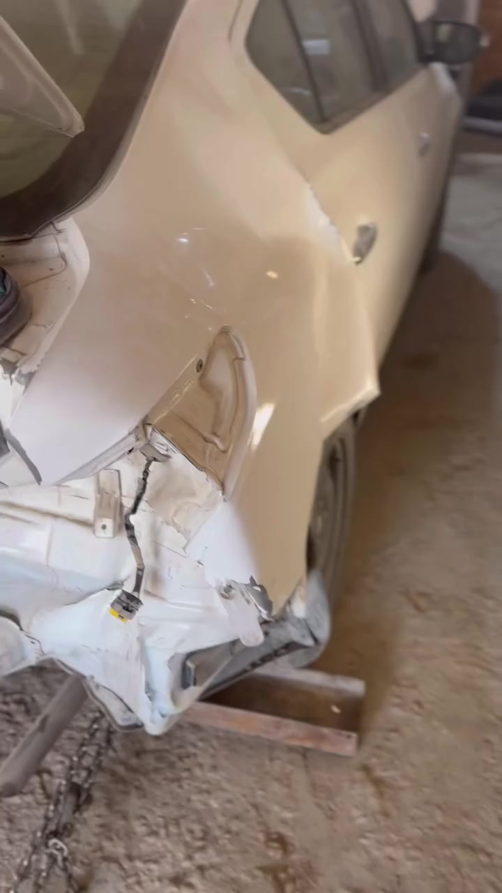 سلام عليكم نيسان سني موديل 25 الجنطه والشاصي وجاملغ الامامي فقط دعاميه ولايت قيم باليرضى الله 
مكان السياره نجف الله يعوض انشالله 
@إشارة


**إذا كنت صاحب هذا الإعلان وتريد حذفه لأي سبب، رجاءا أرسل رسالة إلى الدعم الفني**