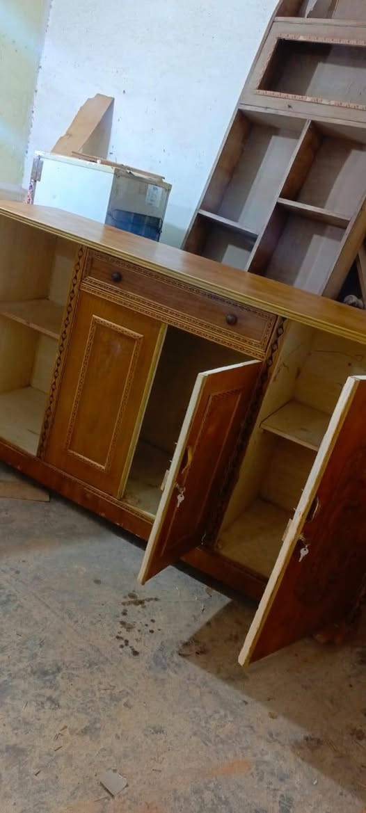 بوفيه صاج قياس مترين نظيفه جداا اخت الجديده كامله ما بيها نقص حتى رفوف بيها
خمسه ميل خلف ساحة الصلاة قرب مدرسة بور سعيد السعر ١٣٠
لحد يكسر بالسعر رحم الله والديكم


**إذا كنت صاحب هذا الإعلان وتريد حذفه لأي سبب، رجاءا أرسل رسالة إلى الدعم الفني**