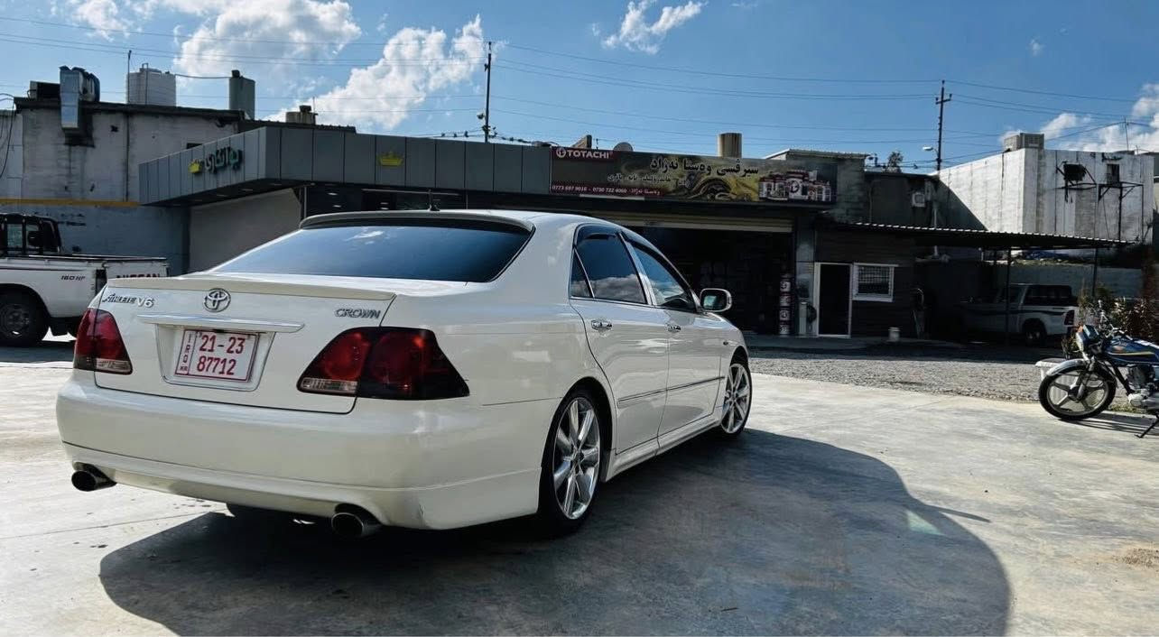 شاهینە ١٨٤ بڕاوە✈️🎁”
سەرەتا بەناوی خوای گەورە شاهینە ١٨٤ بڕاوە
فول فولە سەیارەکە ٣ دوگمەی قەپات مواسەفات
سەیارەکە جڵدو هیتەرو سڵایتە ئاووێنە ئیشرەت 
دینگەی ستیلی بیلاد سوکان ئەزەڵات کوشن ئەزەڵات
ماڵەکە وەکو شریکە وایە یەک دینار مەسروفی نیە کامل 
جایزە سەیارەکە سەقفی وەکو شوشە وایە بەشرت
داوای ٦٧ گەڵاو مەجالی زۆر کەم ***********🖤✈️
