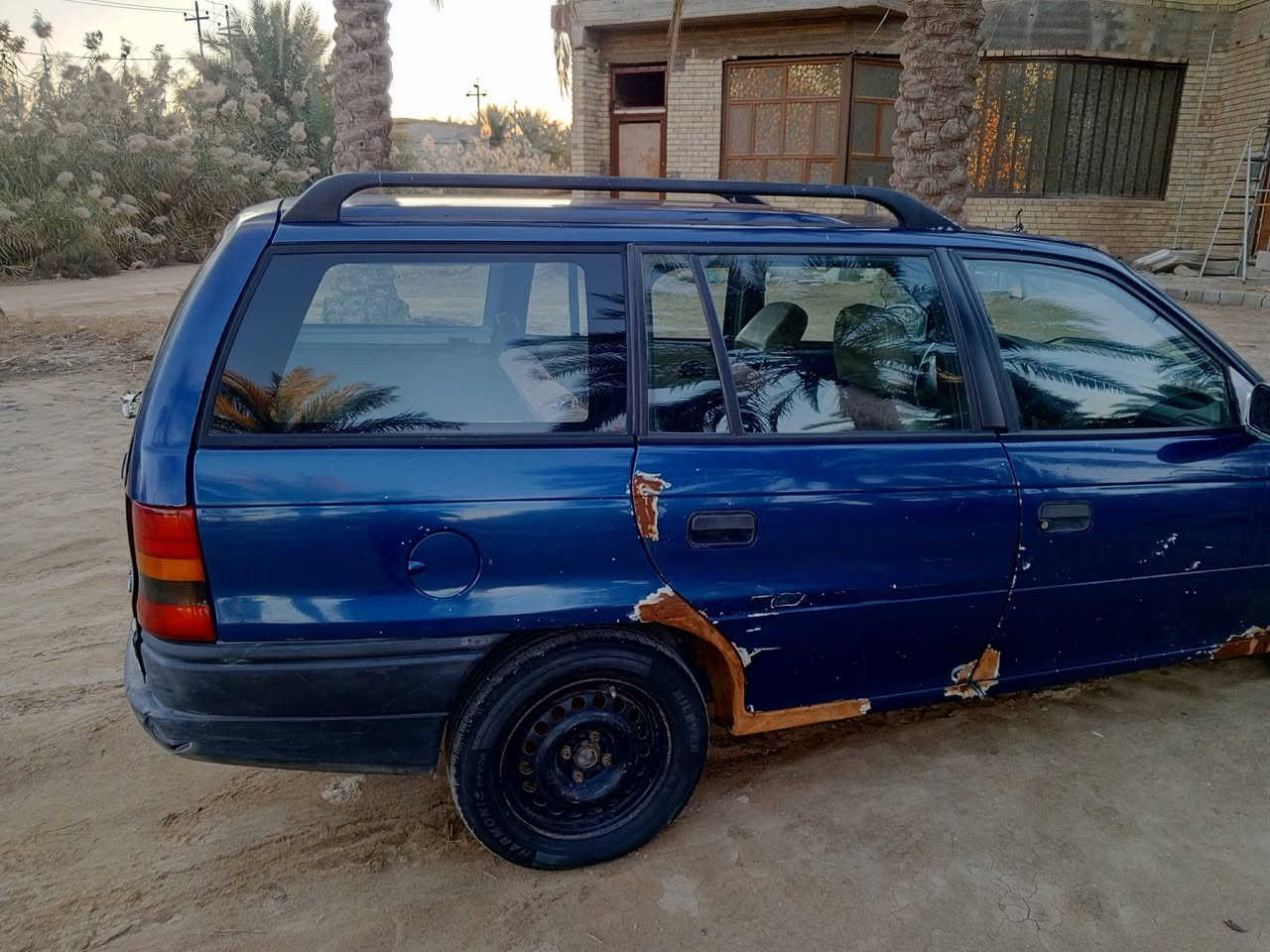 السلام عليكم متاح اوبل استرا موديل 94 السياره عوزه ترتيب شويه السياره بسمي تحويل مباشر السعر ٢٨ وبيها مجال الطيبين *********** مكان كربلاء
