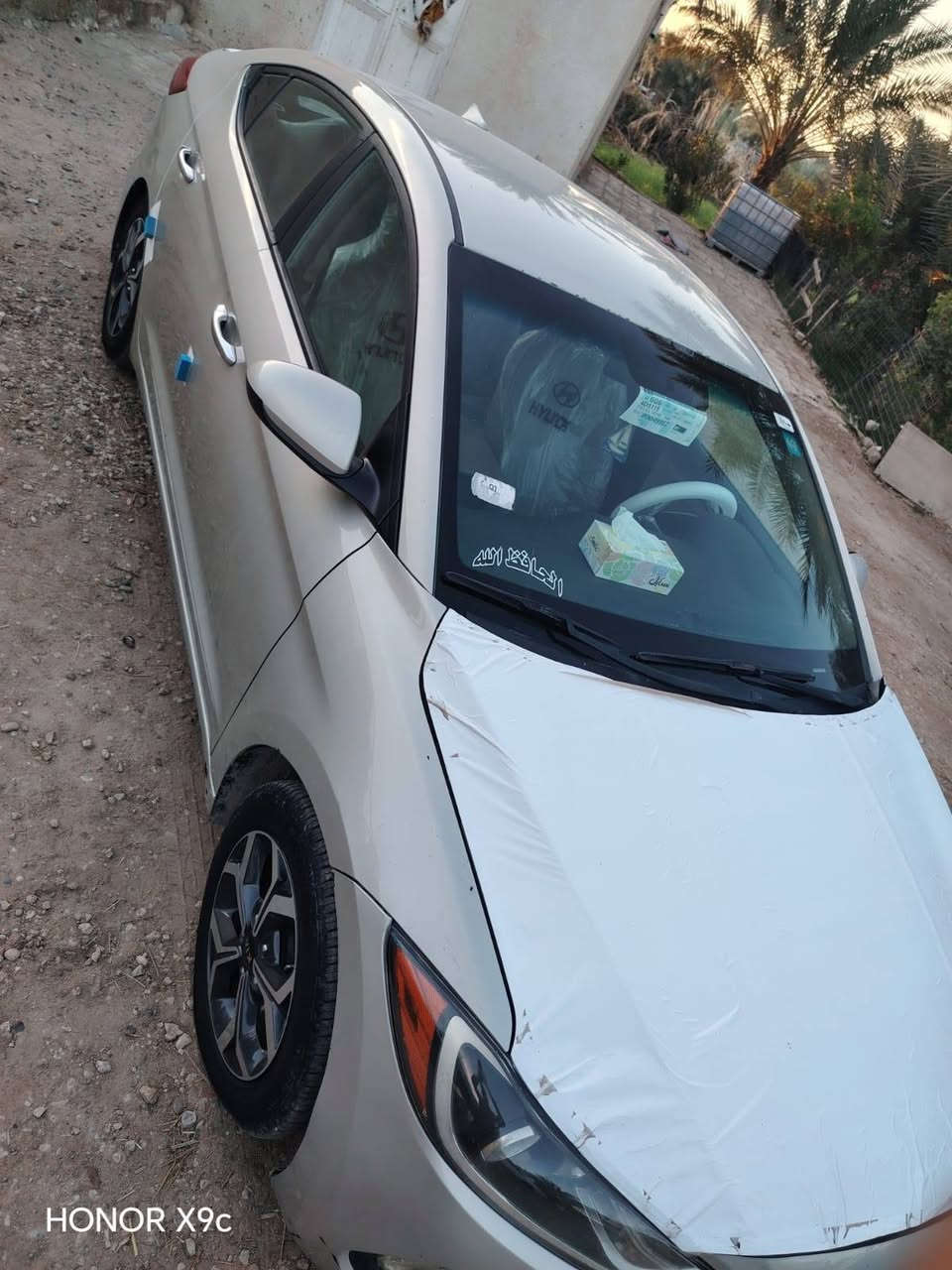 السلام عليكم للبيع هونداي انترا وارد امريكي
موديل ٢٠١٧ رقم قادسيه انكليزي جديد 

محرك الفين دوش
ستوني شاده اله 

بدون حادث 
بيه صبغات بسيطه 

مكان سيارة النجف الحيره 

السعر ١١٨وبيه مجال

رقم تلفون ***********
