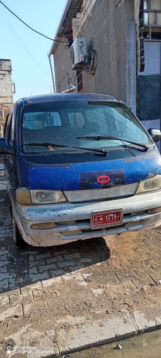 السلام وعليكم كيه بريجو 2006 نازله المديلهه  والقرص كامل  مصفره راعيهه يمي مكينه كير اكسل خير من الله وتخم تاير جديد مكاني بصره شط العرب. السعر 28 وبيهه مجال. 
***********
