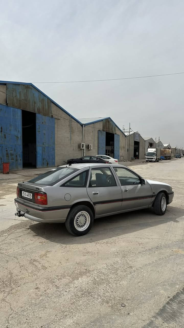 سلام عليكم اوبل موديل١٩٩٣محرك٢٠ بدون ضربه رقم وسنويه جديد بطاقه بانزين موجود بدون نواقص عنوان كركوك سعر ٤٢ وبيها مجال ***********
