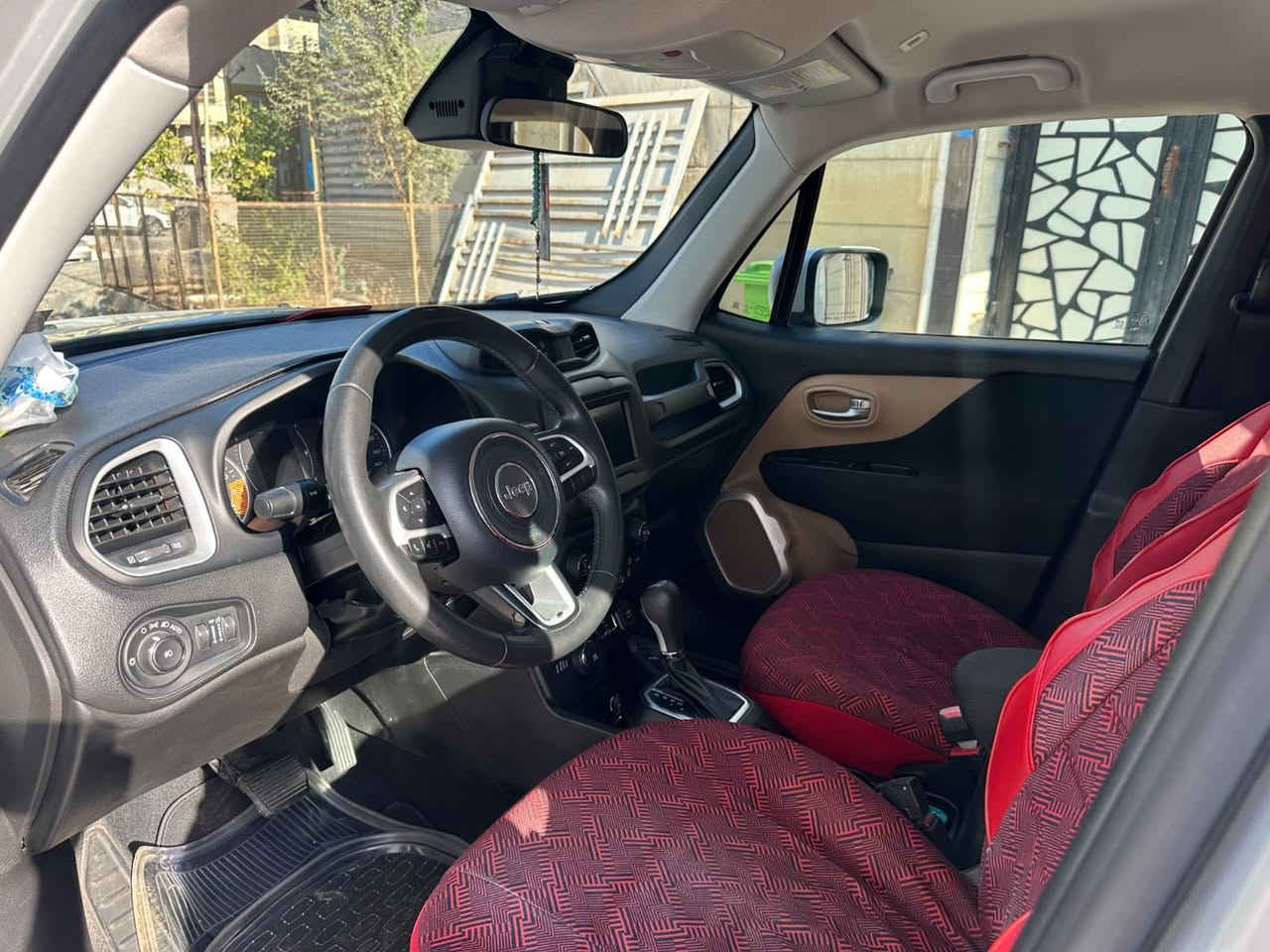 السلام عليكم
جيب رنكد 2020 للبيع 
وارد امريكي بيها تبديل باب عكس السايق نفس للون
وبالعراق صار بيها دعاميه وشويه بخشم البنيد 
سيارة فول مواصفات ماعده الفتحه
سيارة كلش نظيفة ما ناقصها شي
سعرها مناسب 138 $ وبيها مجال تعال شوفها وتدلل 
مكان السيارة البصرة/السنيدية


**إذا كنت صاحب هذا الإعلان وتريد حذفه لأي سبب، رجاءا أرسل رسالة إلى الدعم الفني**