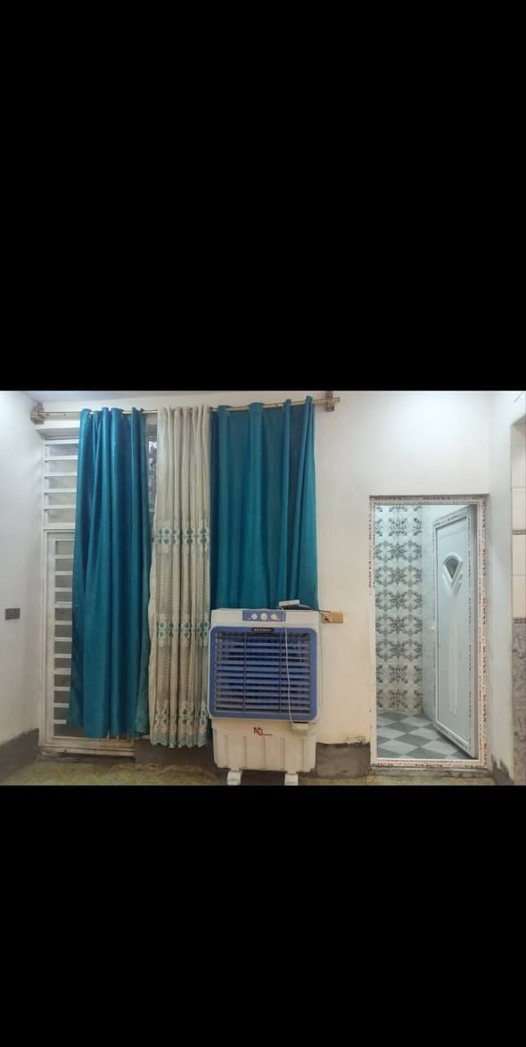 سلام عليكم بيت للبيع بكاع عماد رحيمه مساحته ١٥٠مترا والقاط الثاني هيكل  وباقي التفاصيل على الرقم ***********
