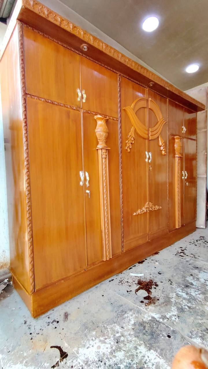 السلام عليكم كناتير كلش نضيفه وسعار مناسبه صاج عراقي للتواصل   والحجز راسل عبر الوتساب والماسنجر ***********
