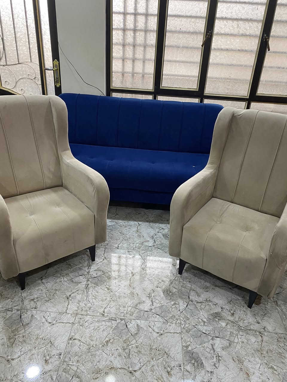 سلام عليكم يوجد نص تخم للبيع السعر ٣٥٠ وبي مجال بسيط    الرقم (***********) المكان الغزاليه شارع الضغط
