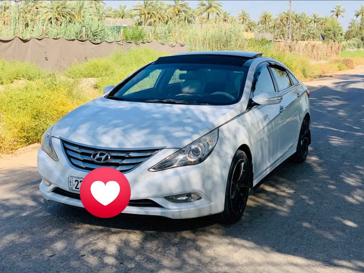 السلام عليكم 

سوناتا 2012 خليجي 
فول واحد ع واحد 
سياره جديده كارتون 
رقم اربيل انكليزي تحويل وكاله
جاهزه كير مكينه حداديه 
تخم تاير 
تبريد ثلج 
منضومه بانزين وادامه كامله عليها 

بيها جاملغ خلفي رش فقط 

السعر 93 
مكان بابل الهاشميه 
***********
