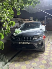 جيب شيروكي لمتد هايبرد موديل 24  اخت الكلين طخه بسيطه بيها بچاملغ الاي...