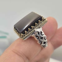 عقيق يماني • غير معالج • فص ٢٫٠×١٫٥سم