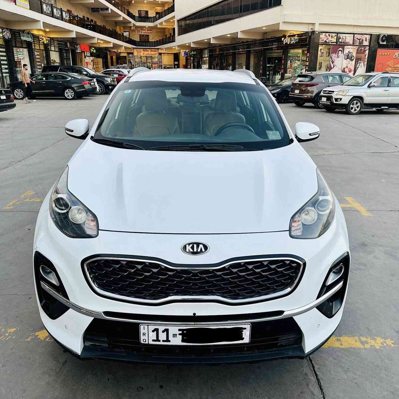KIA SPORTAGE (وكالة خليجي)
الموديل :-2020
عداد المسافة :- 90000 كم
فئة السيارة :- بيسك
لوحات التسجيل :- بغداد سنوية مجددة 2030
السعر :-18300$ بيه مجال جدا بسيط
العنوان :- الكرخ / حي الخضراء
للاستفسار :- ***********
