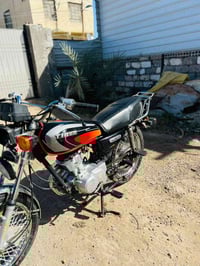 للبيع دراجه تايكر دراجه نضيفه مامفتوح بيه برغي دراجه أوراق اسكنر 07726...