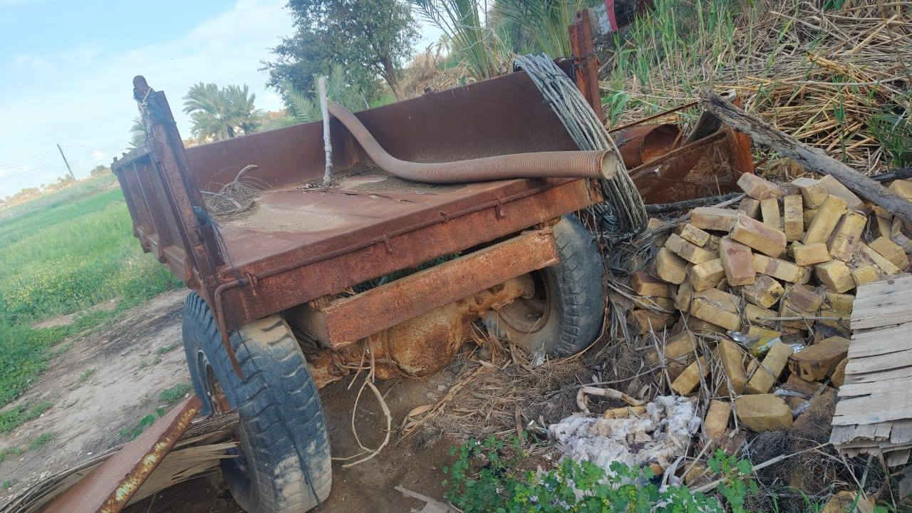 سلام عليكم اخوان كاركتر للبيع بولندر بدون محرك كايم معه عربانه السعر 4 ملايين وبيه مجال قليل للستفسار اكثر الاتصال عله الرقم التالي *********** العنوان نجف قضاء المشخاب
