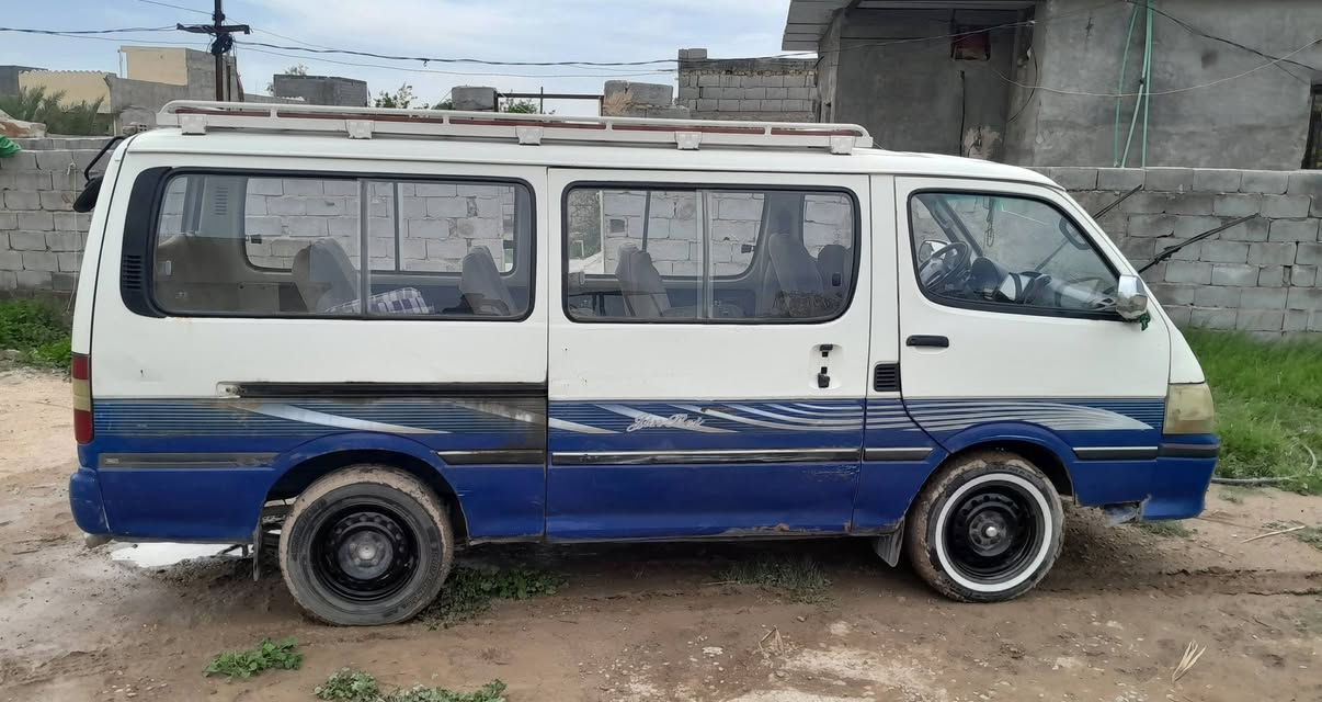 سلام عليكم سياره جنبي موديل 
2015 كير محرك اكسن مكفول شاصي جديد تخم تاير لا ضربه لاصبغ مصفره هيه قرامات تحويل مباشر رقم انكليزي سنويه ل 27  السعر 72  ***********// ***********
