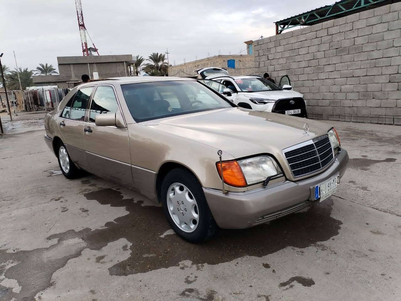 سياره مارسدس للبيع او مراوس حسب القناعه
رقم ديالى دولي جديد 
محرك ابو الخراطيم 
موديل ٩٣
الاتصال مع صاحب السياره 
*********** اسيا 
كورك *********** بيهن واتساب الأرقام الاثنين 
السعر ٨٢ وبيها مجال قليل حك الجيه فقط توجيب  الشراي يتصل فقط مكان السياره العنوان في محافظه بغداد وبالتحديد الدوره
