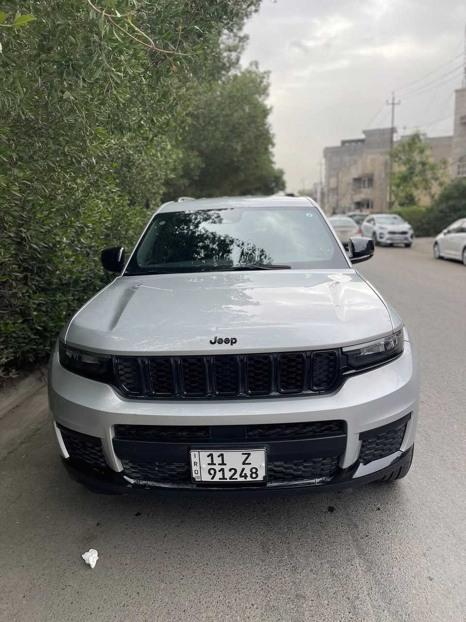 السلام عليكم
جيب كراند شيروكي  2024   V6  
7 راكب  محرك  3600  دفع رباعي (4x4)
كير اوتوماتيك 8 سرعات 
السياره ماشيه  (33) الف  رقم بغداد انكليزي
وارد امريكي ضرر جاملغ خلفي فقط بدون اي ضرر امامي
.الايرباك سليم بالكامل 
.رادار 360 محيطي
.تشغيل عن بعد
.كير ماوس
.حساسات محيطيه
.شاشه كبيره 10 انش
.كشنات كهرباء جلد /شاموه ميموري
.تدفئه بالكشنات والستيرن
. تبريد 7 قطع
.صندوك بصمه كهرباء
.تحكم ستيرن مع شفتات سرعه 
.نضام eco نضام off road نضام sport 
.سستم صوت مكون من 10 سماعات محيطي
.رادار منع تصادم مع قياده ذاتيه 
.دخول ذكي 
.مصابيح لد امامي خلفي
.نضام ملاحه (GPS)
.نضام اطفاء ذكي لصرف الوقود (Auto start system )
.ويل كب 20 
كل هاي المواصفات وبعد اكو بيها ما ذاكرنهن 
مكاني بغداد اليرموك
السعر  : 32,000 $  وبيها مجال بسيط
***********
