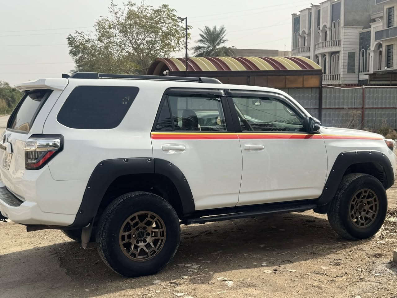 2023 
فول مواصفات 4*4 
 ماشيه 22 الف ميل 
حادث جاملغ خلفي مصلح ومصبوغ  تبديل صندوك خلفي بلادي 
فقط صبغ الجاملغ الخلفي 
1-فور ويل 
2 داخل جلد اسود 
3  كشن هيترات 
4 استيرن هيتر 
5 رادار  
6 مرفعه 2 انج 
7 رف خلفي 
8 فتحه سقف 
 سعر 33500
رقم بغداد 
مكان زيونة 
بيها تعديل بل شاصي الخلفي على البارد جه الحادث 
***********
