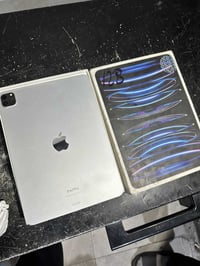 ايباد 11 M2 • ١٢٨ • بطاريه ٨٤٪