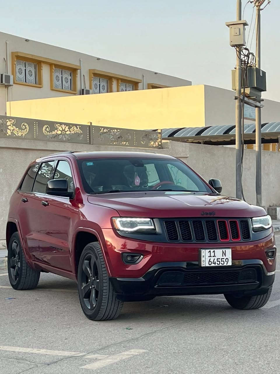 السلام عليكم شلونكم شباب 

 Jeep Grand Cherokee: 2015

-------------------------------------
#السعر :225$ وبيه مجال بسيط
‏
#رقم الهاتف : ***********

#رقم السيارة : بغداد إنكليزي 

#مكان السيارة : العماره  
-------------------------------------

السلام عليكم 
للبيع  Jeep Grand Cherokee موديل 2015 
وارد أمركي ضررها جدا بسيط صور الضرر مرفق بل منشور 
السيارة بيها قطعتين صبغ جاملغ امامي الايسر و بنيد بيها بارد بسيط بلباب الخلف السائق والجاملغ بدون خدوش موضح
والباقي كفاله عامه 
السيارة مسويلها سيرفس كامل قبل فتره صدر كامل تايرات تخم جديد  منضومة الماء بل كامل  
برمجه الشاشات نضام SRT  السيارة عزمها جدا حلو شرط احلى من الصور
ومواصفات السيارة معروفة بدون ذكر
السياره متعوب عليها كامله مكمله 

هزه وسنويه وأرقام جديد بأسمي 

سيارة بدون اي نقص واحلة من صورة شرط التحويل ❤️‍🔥

-------------------------------------
