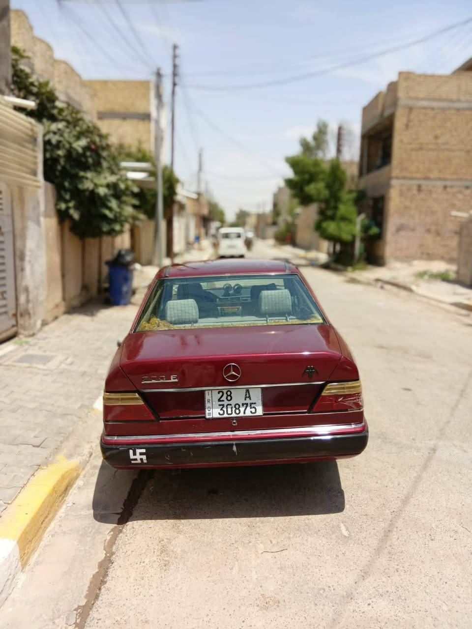 سلام عليكم
.مارسيدس دب
1.موديل 1993
2.محور بطه 3000
3. رقم نجف أنكليزي 
4. سنويه 2029 
5. قواعد دبلات بلادي 
(***********) 
6. مكان بغداد 
سعره 55 وبي مجال
